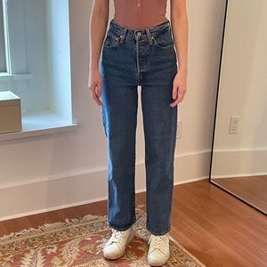Levi’s ribcage straight size 24